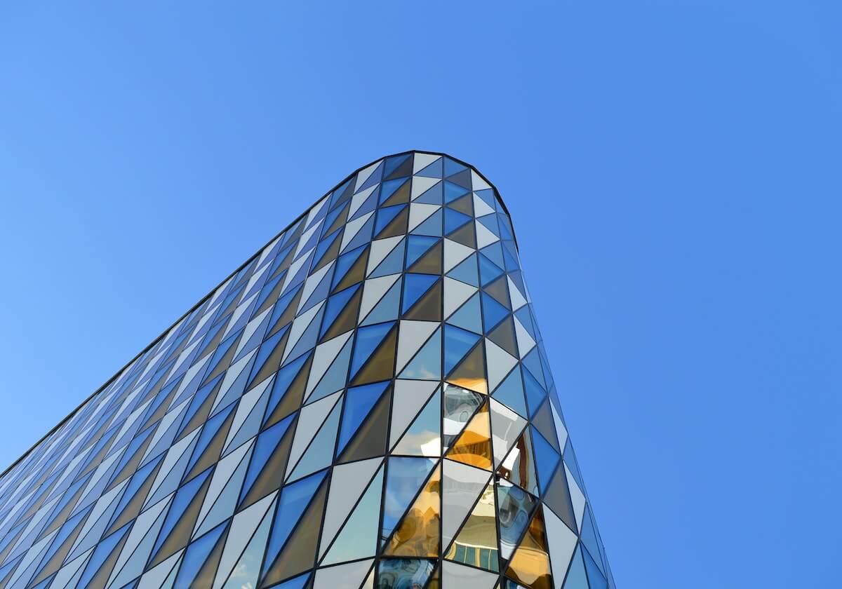 凌晨4点 欧冠25.5亿恩怨大战！皇马冲4连胜 8名攻击手对飙