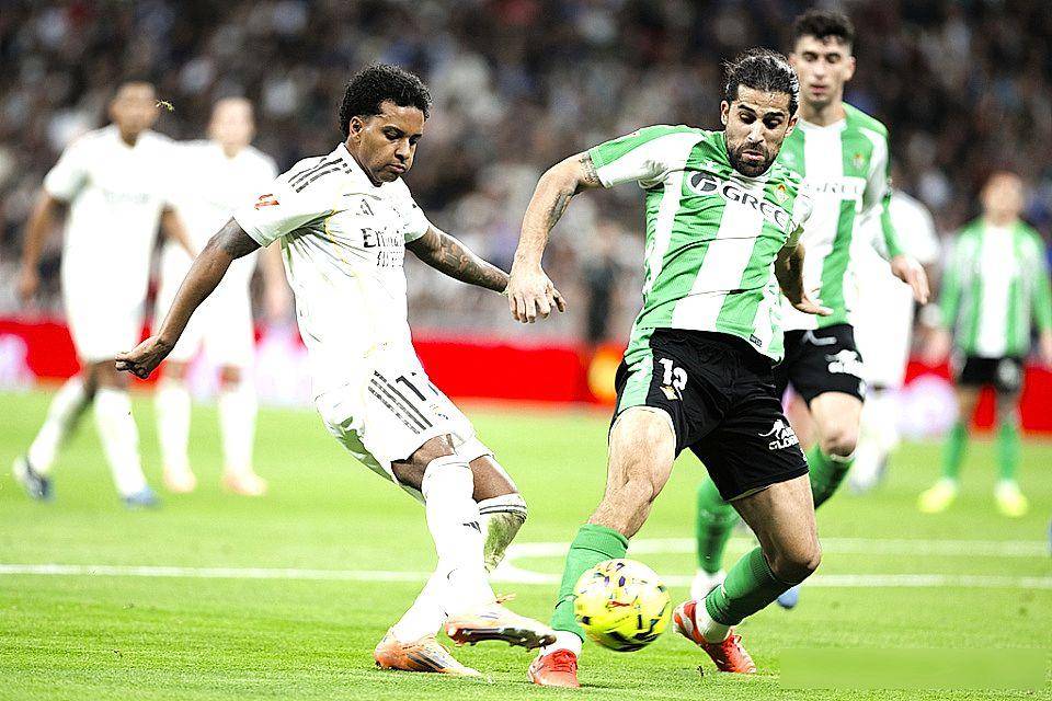 打脸质疑!皇马太子5场5球,教练用人