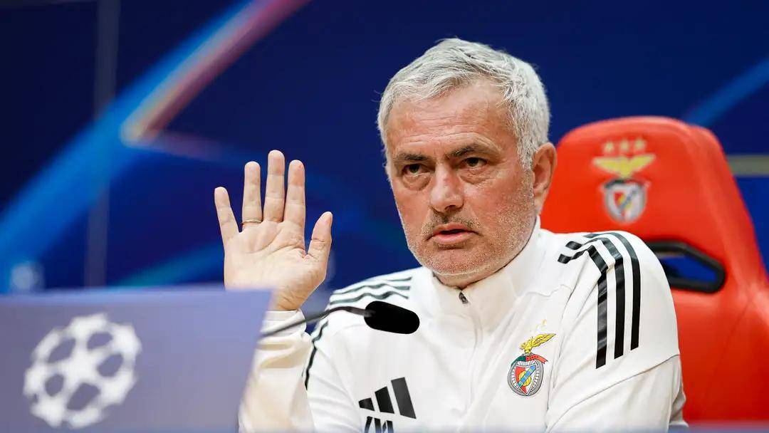 欧冠对阵皇家马德里在即，穆里尼奥猛灌阿韦洛亚迷魂汤