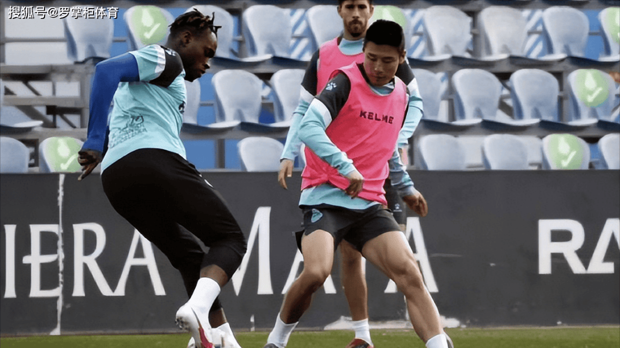 意外吗?武磊“黑又硬”队友加盟重庆铜梁龙,本赛季欧冠速度第一