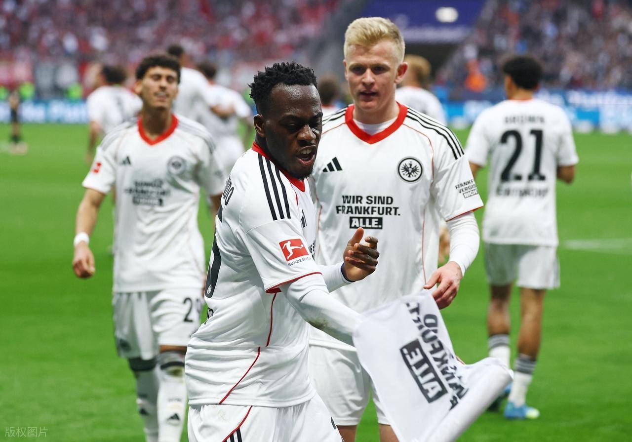 随着法兰克福2-2,柏林联合1-1,德甲最新积分榜出炉